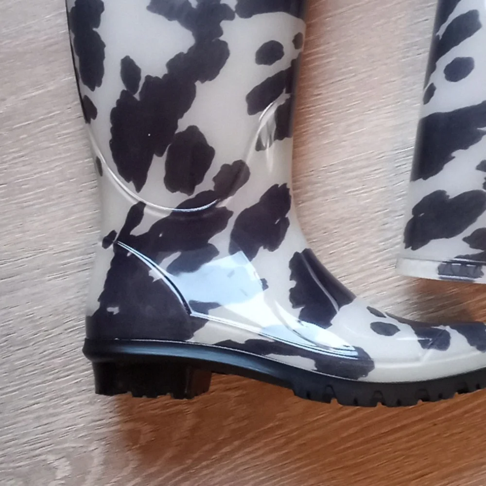 Women's Chinook Tall Rain Boots Cow Print Chunky Heel - Picture 4 of 13